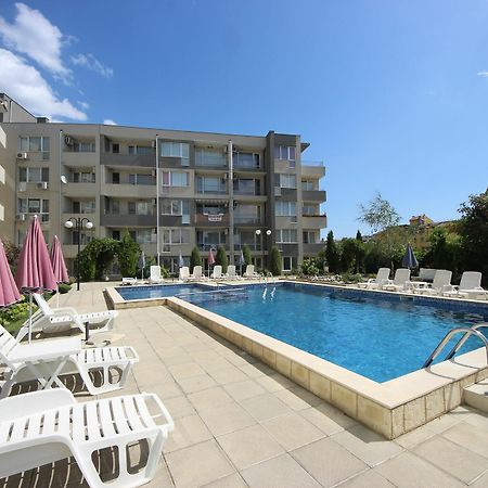 Menada Butterfly Apartment Sveti Vlas Exterior photo