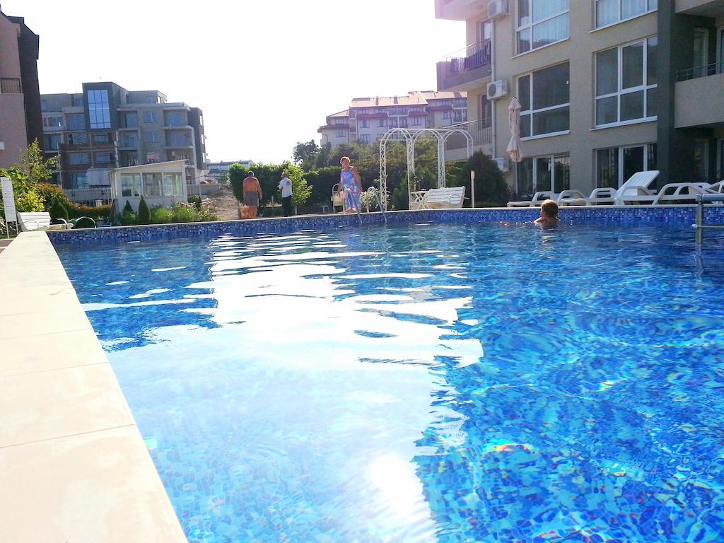 Menada Butterfly Apartment Sveti Vlas Exterior photo