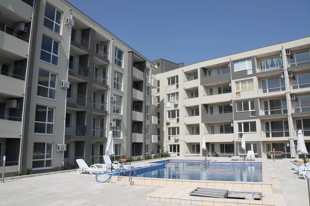 Menada Butterfly Apartment Sveti Vlas Exterior photo