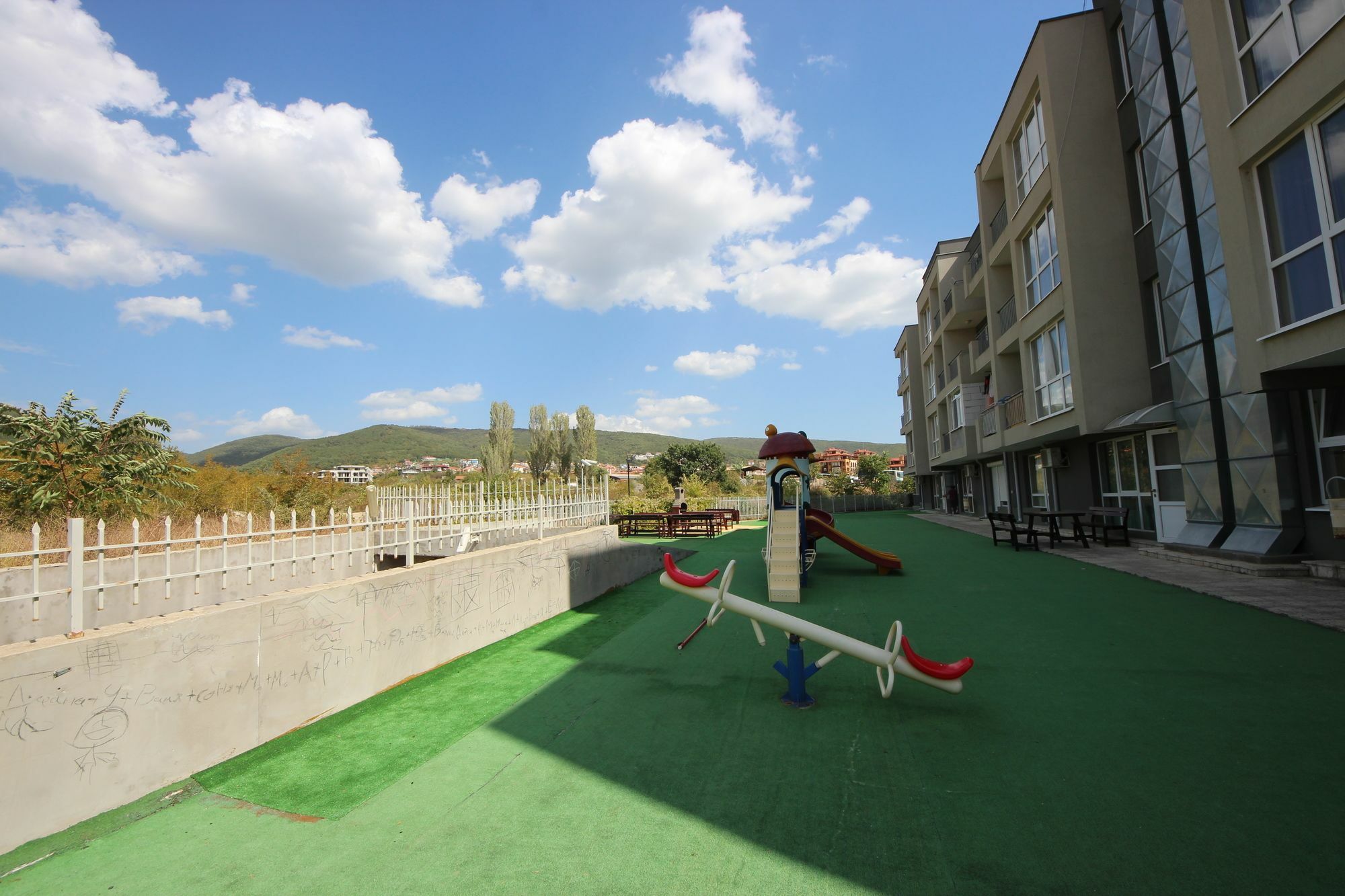 Menada Butterfly Apartment Sveti Vlas Exterior photo