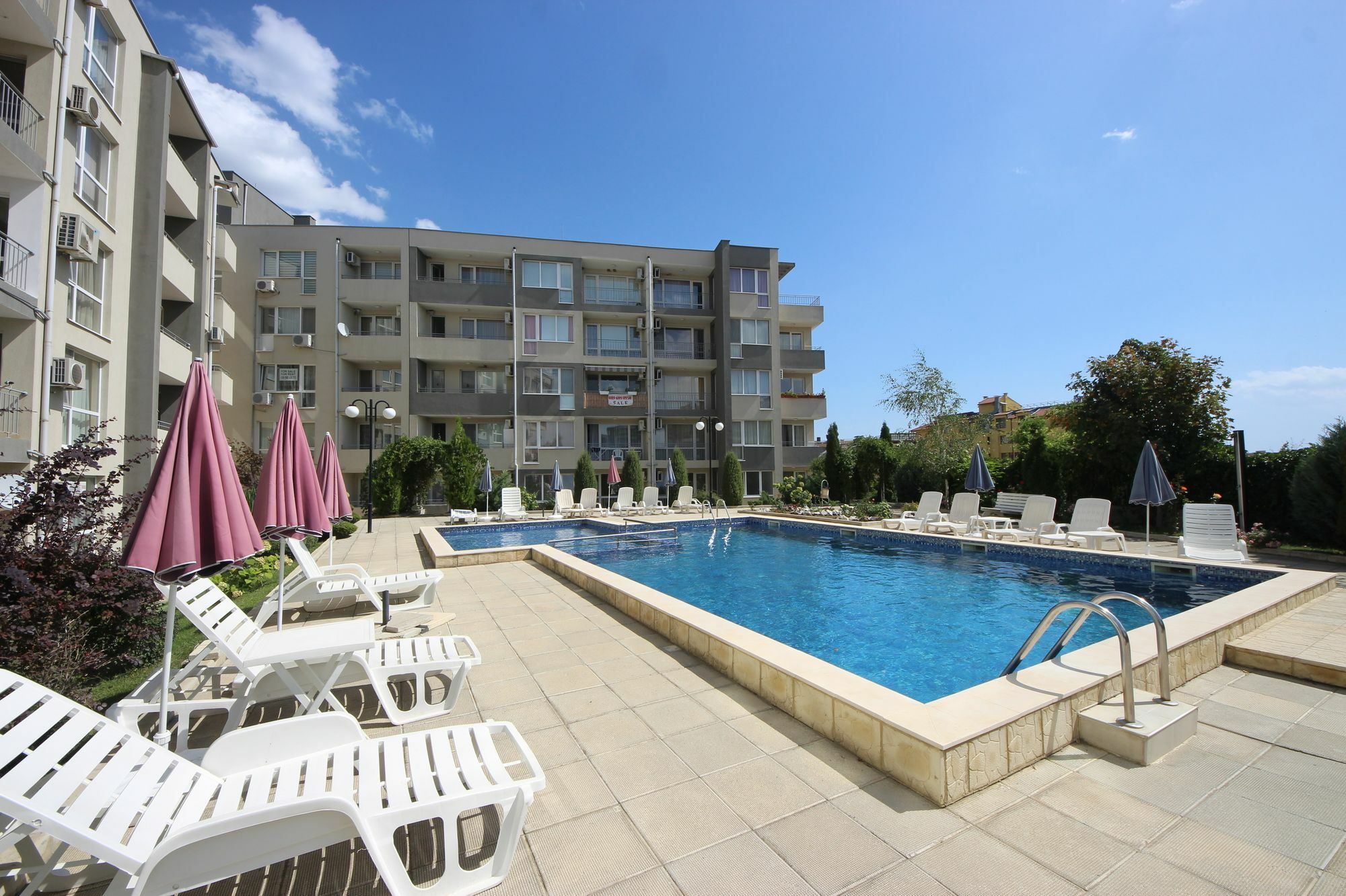 Menada Butterfly Apartment Sveti Vlas Exterior photo